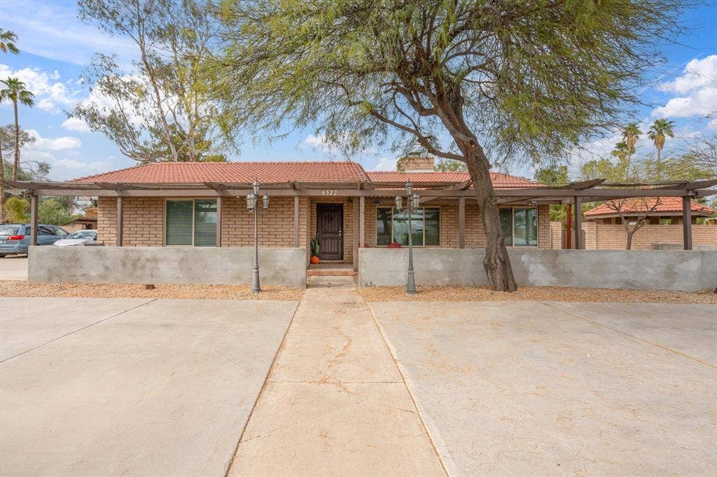 9 BR in Scottsdale