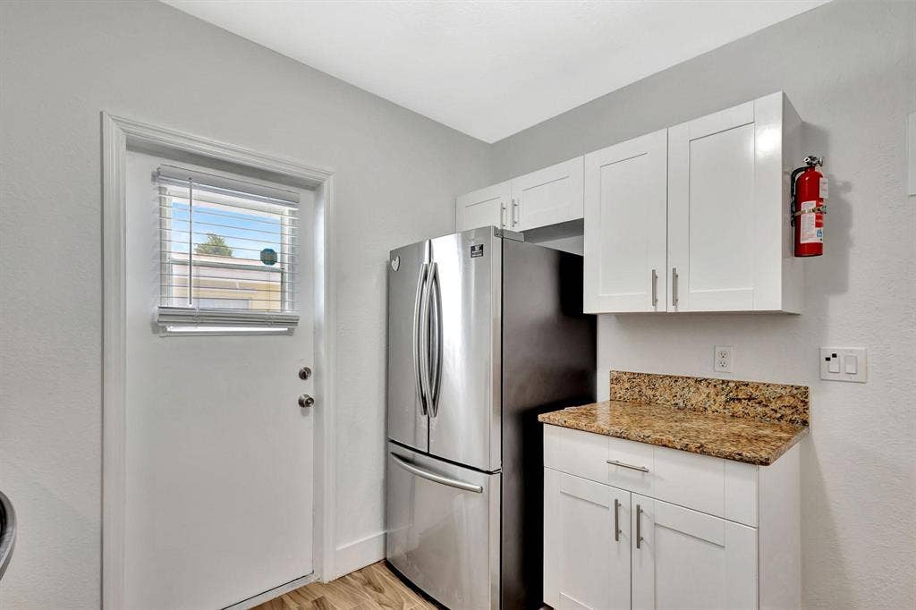 7 BR in Riviera Beach