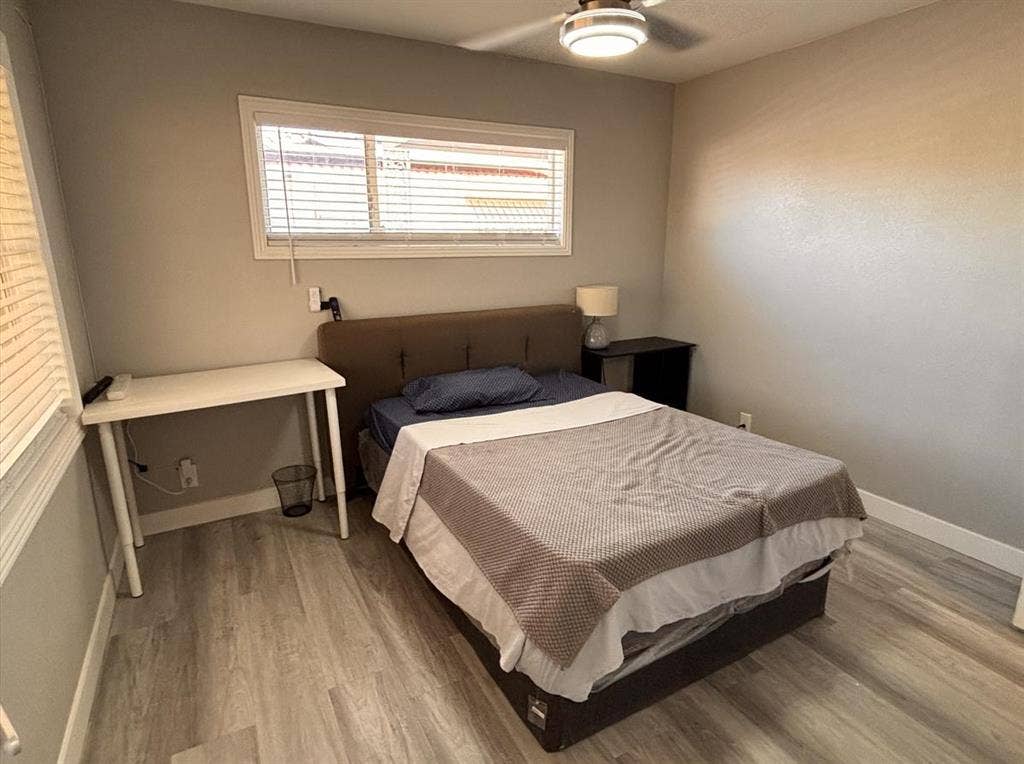 6 BR in Las Vegas