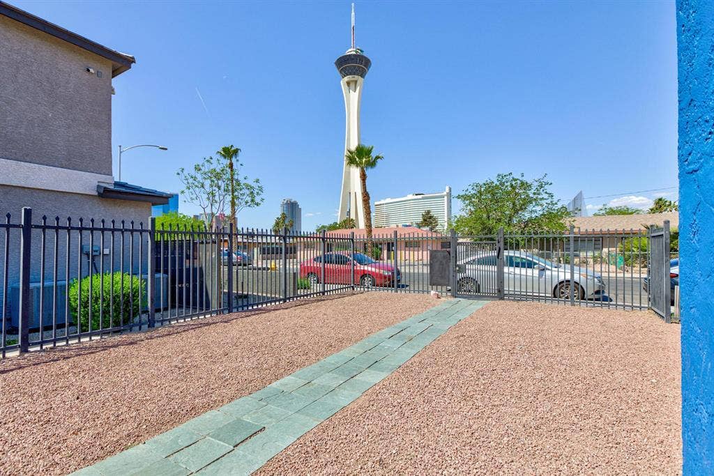 1 BR in Las Vegas