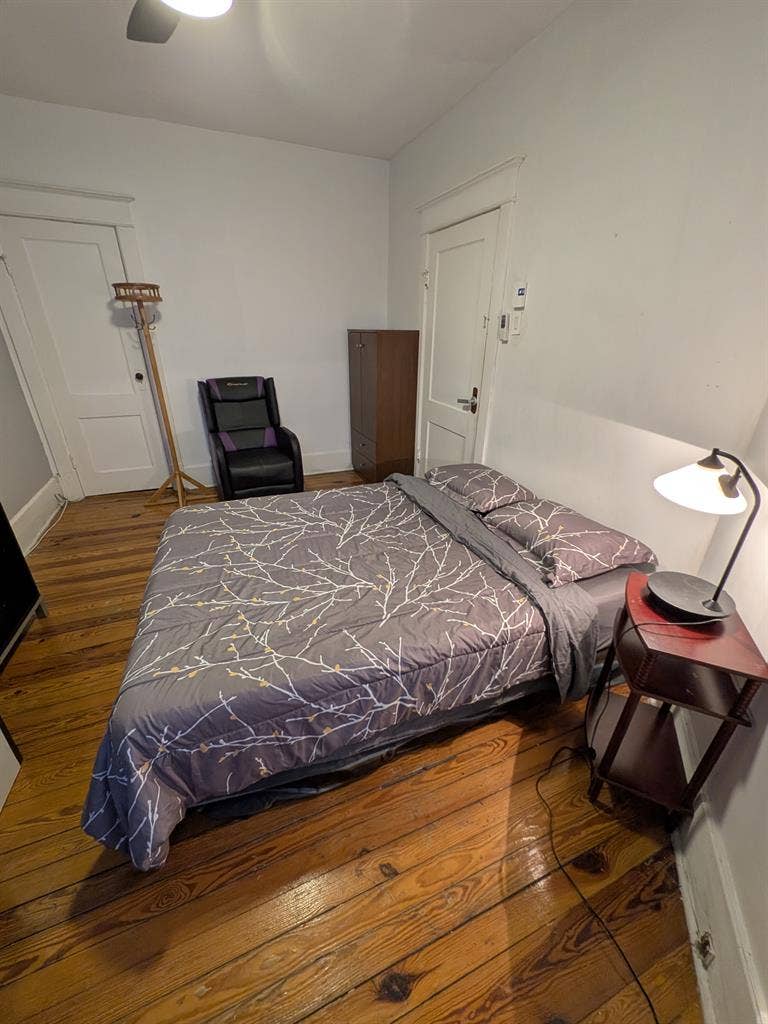 Master bedroom available,all includ