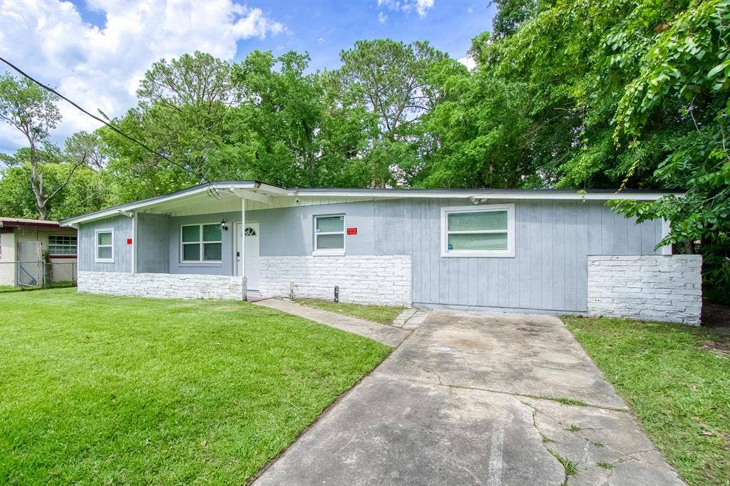 4 BR in Jacksonville