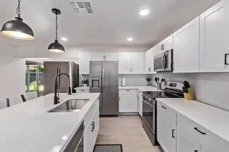 8 BR in Mesa