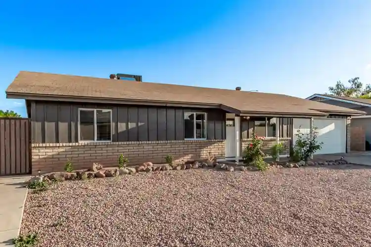 8 BR in Mesa