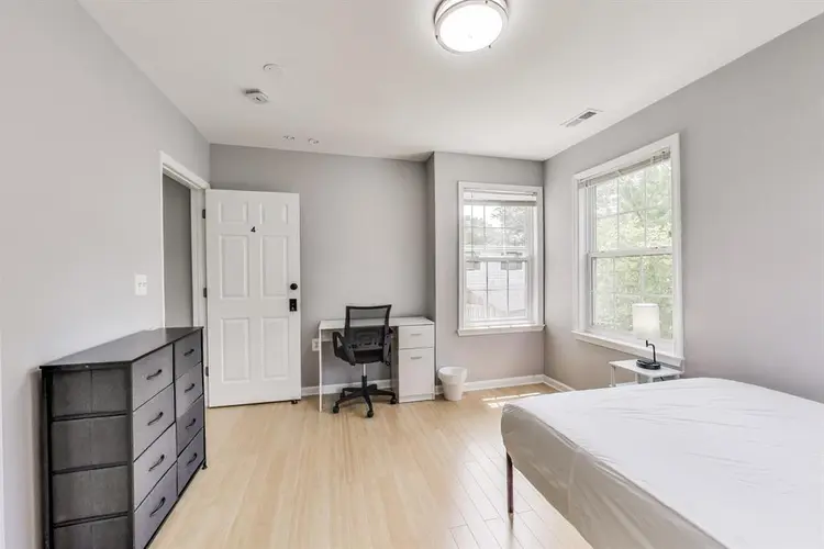 7 BR in College Park