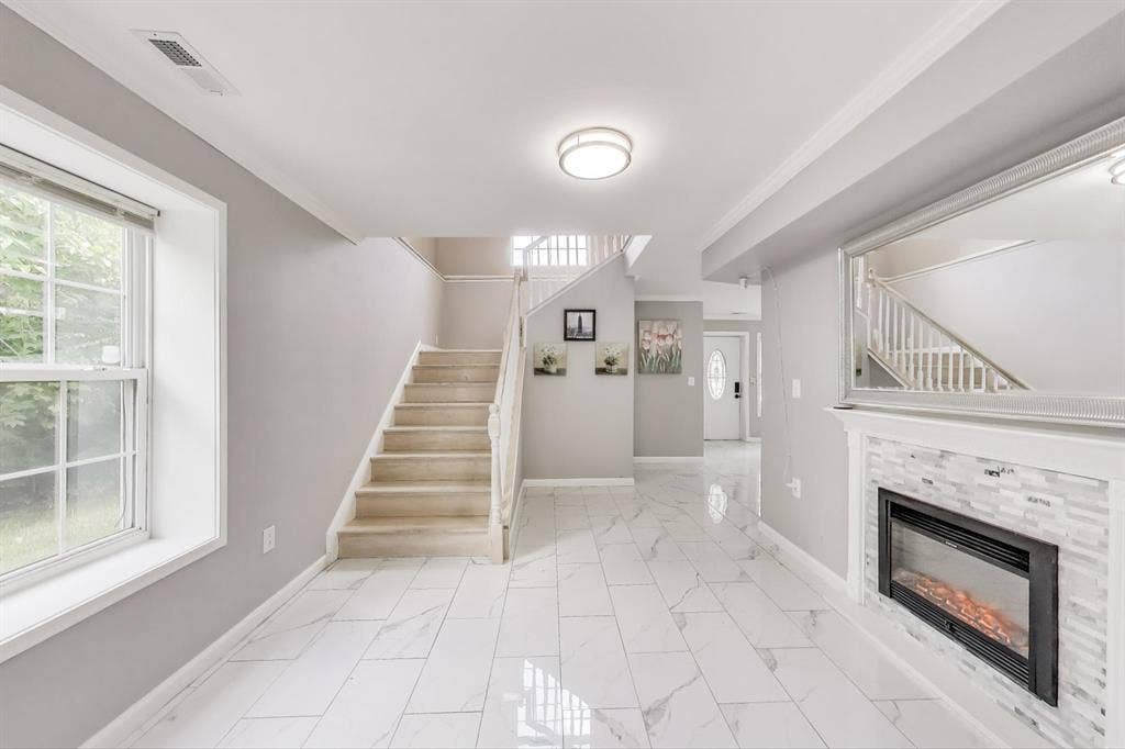 7 BR in College Park