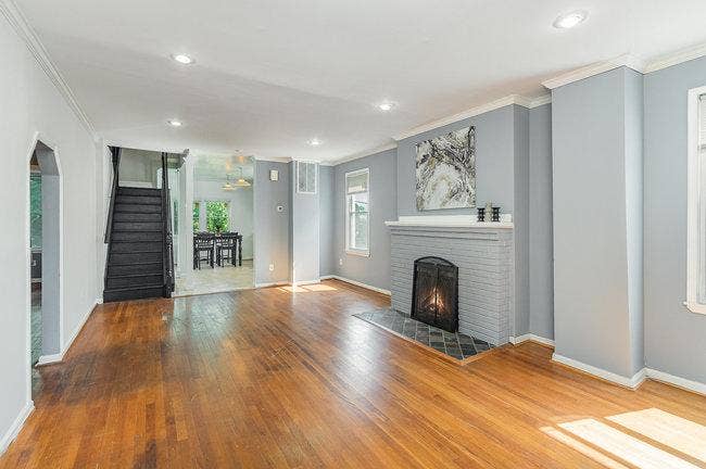 4 BR in Washington