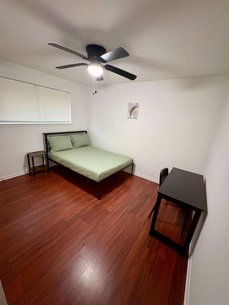 6 BR in Houston