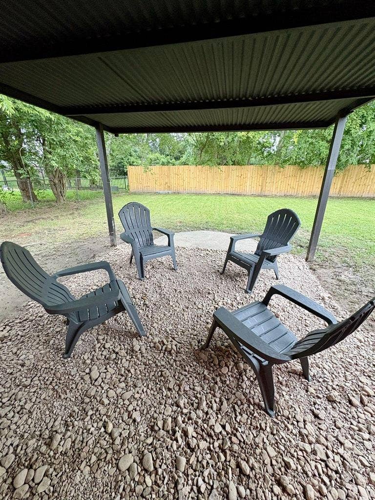 6 BR in Houston