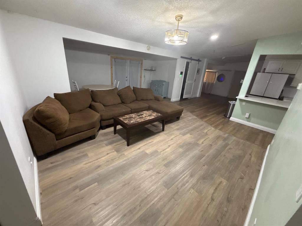 6 BR in Las Vegas