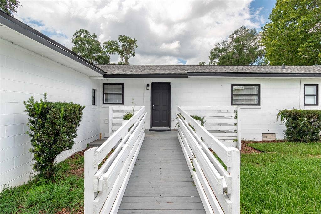 6 BR in Ocala