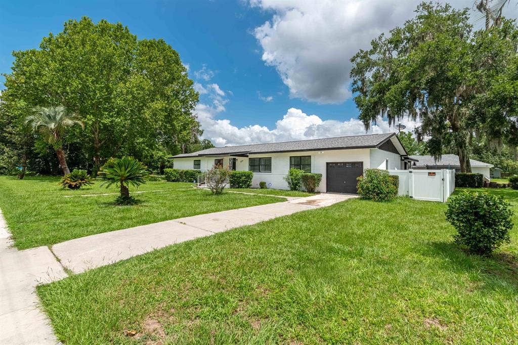 6 BR in Ocala