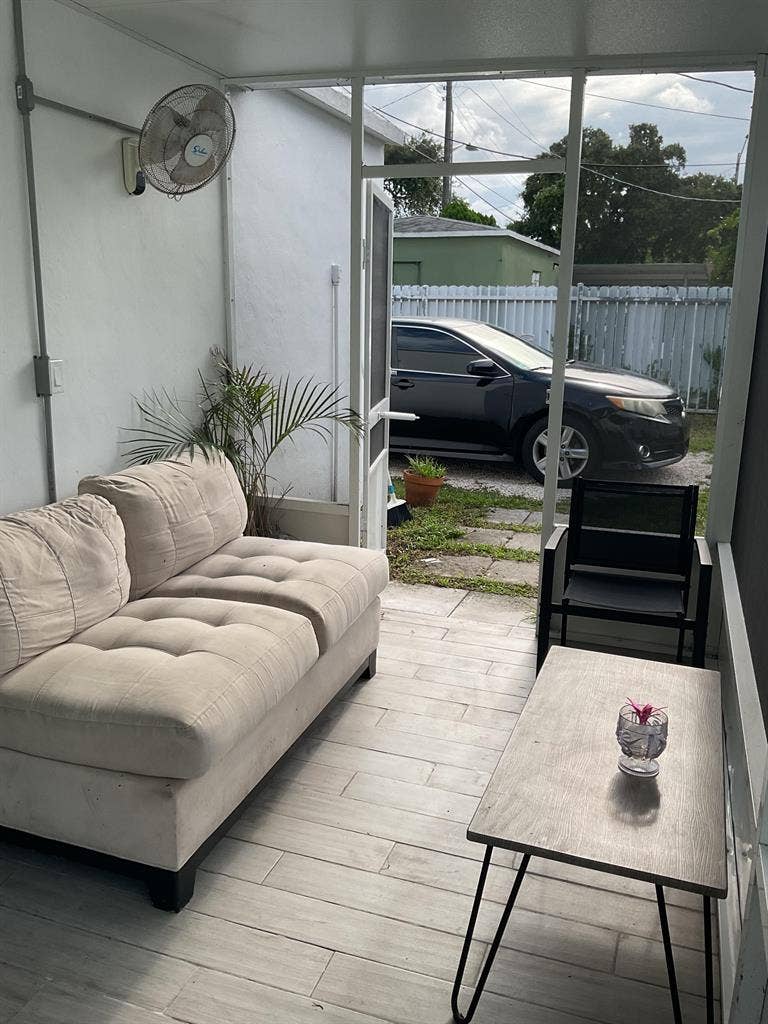 1 BR in Miami