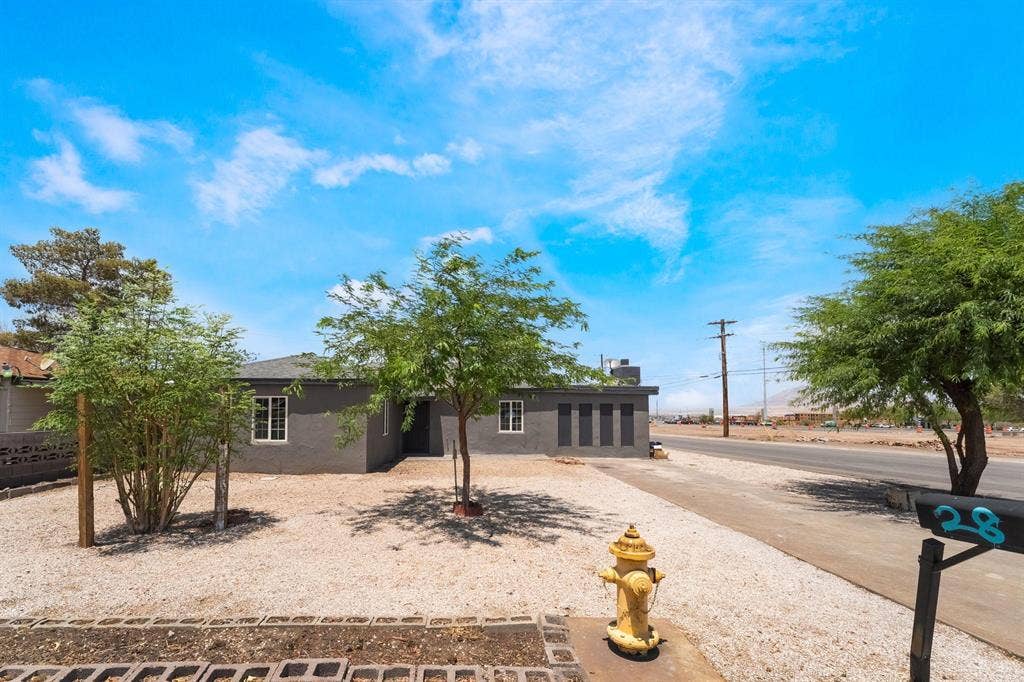 3 BR in Henderson