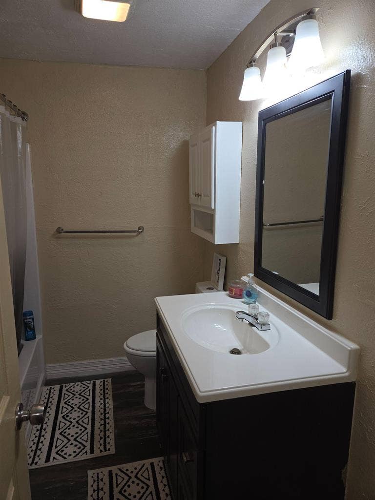7 BR in Houston