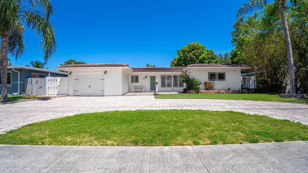 3 BR in Pompano Beach