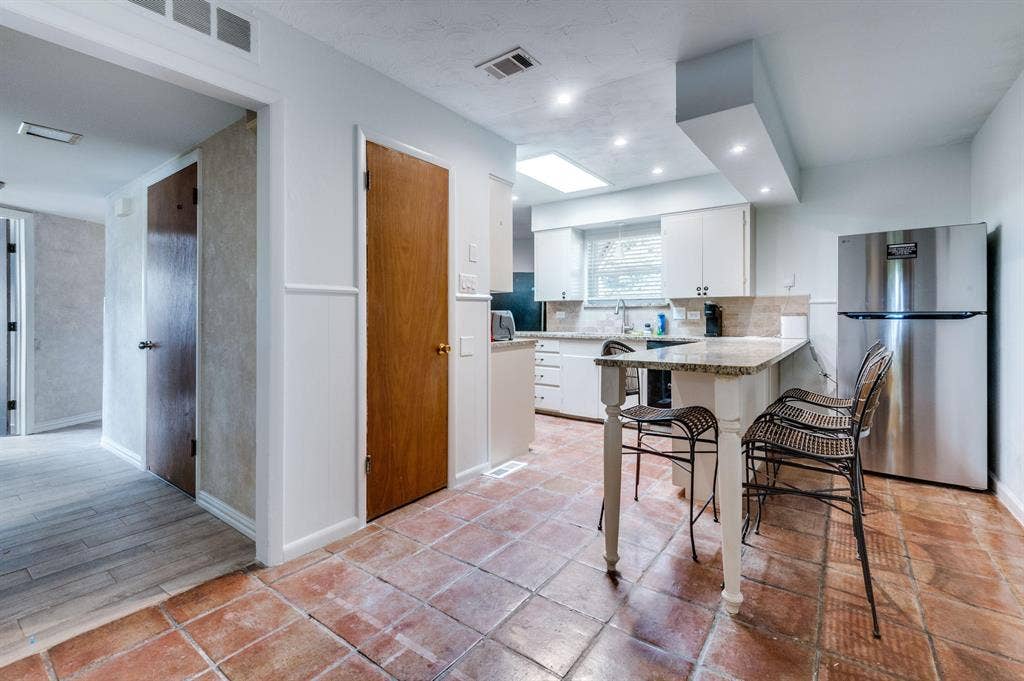 10 BR in Dallas