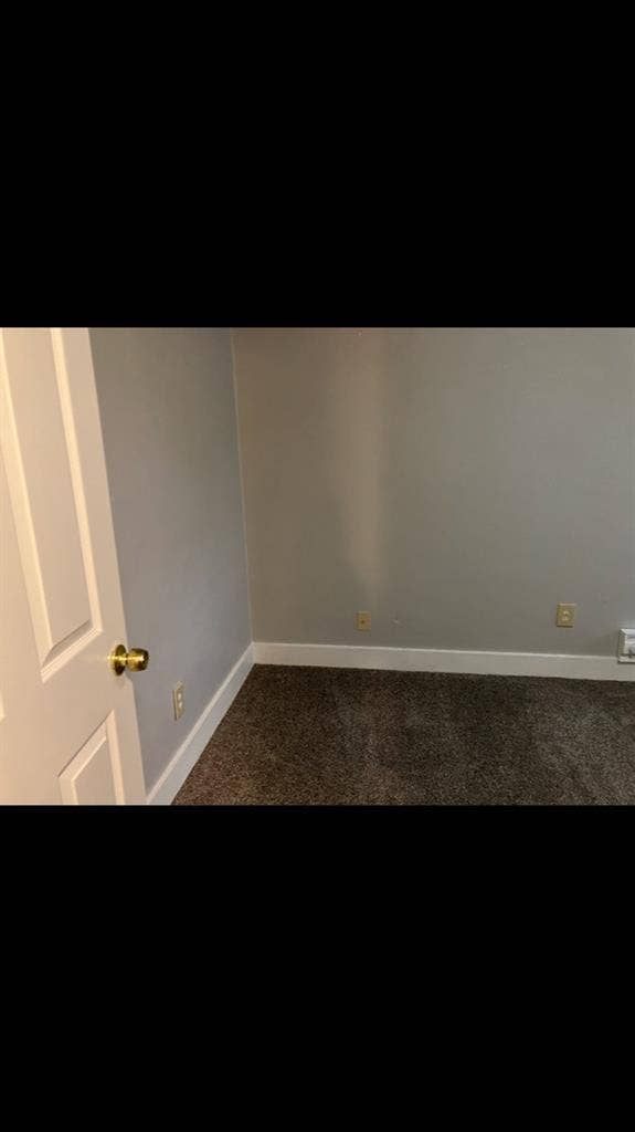 Looking for roommate