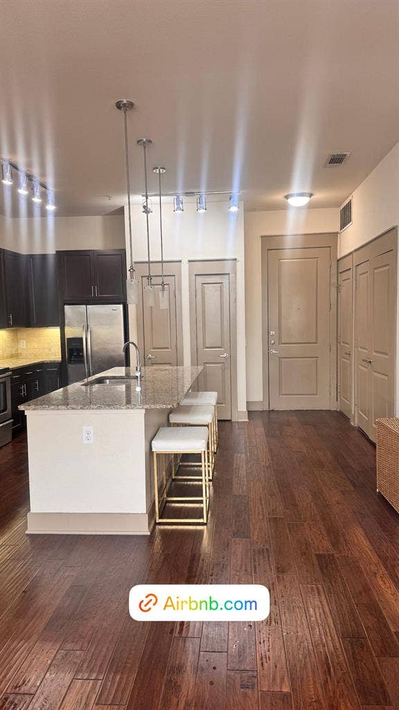 2 BR in Houston