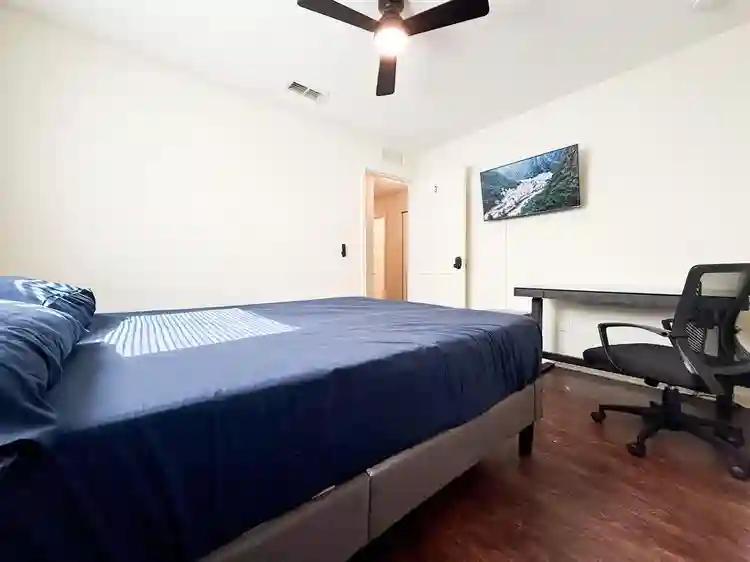 6 BR in Jacksonville