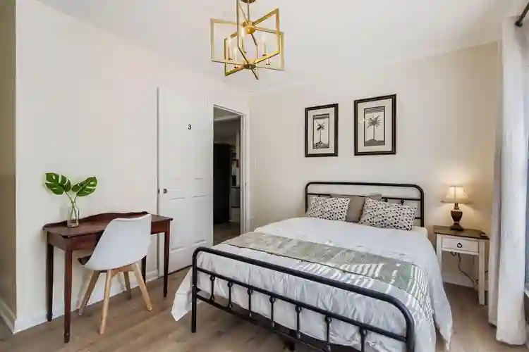 10 BR in Monroe