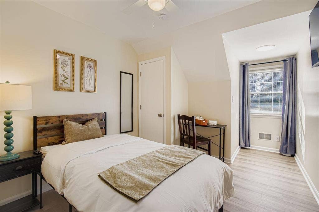 10 BR in Monroe