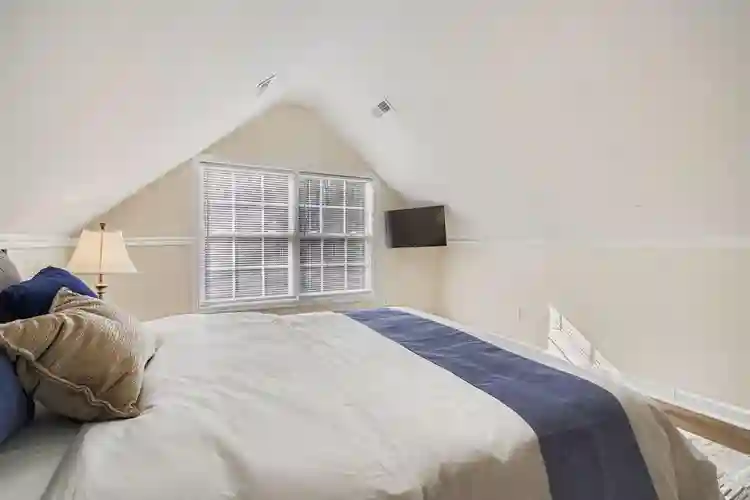 10 BR in Monroe