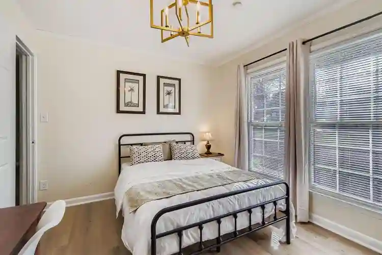 10 BR in Monroe