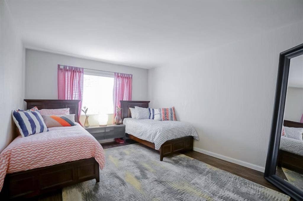 Shared Room Available Near UCR