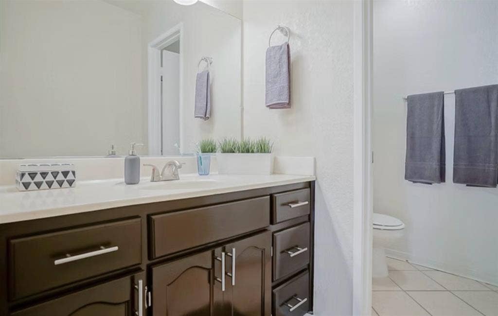 Shared Room Available Near UCR