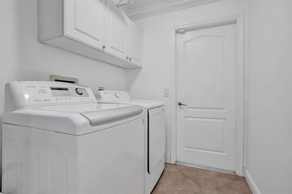 8 BR in Port St. Lucie