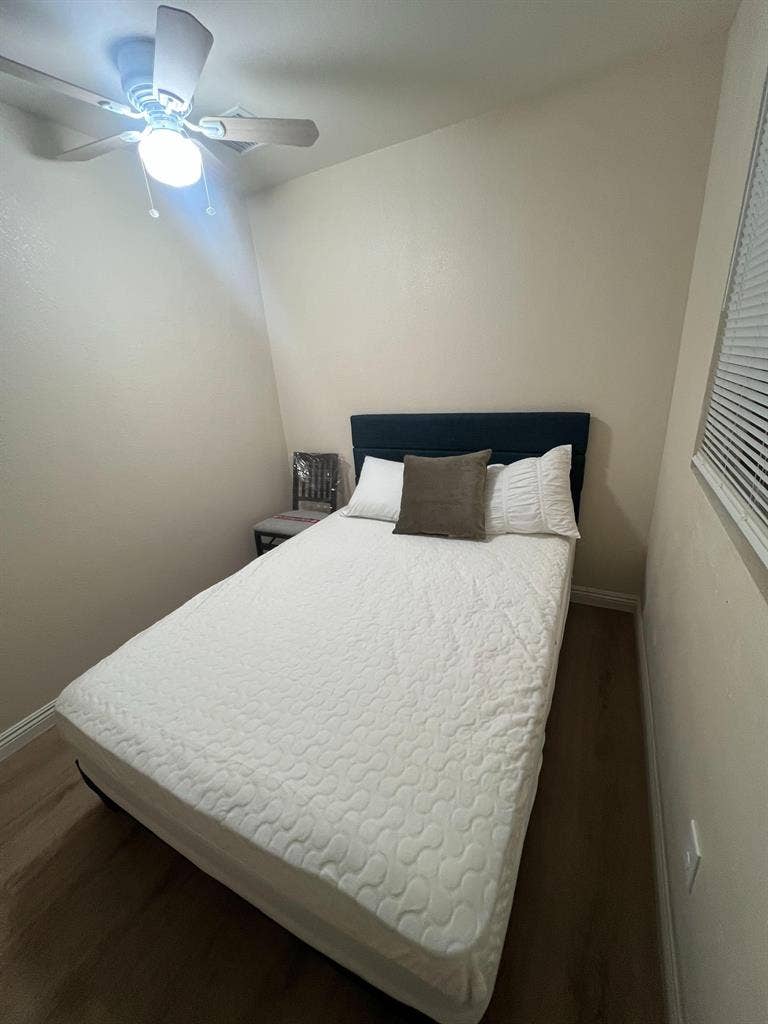 6 BR in Los Angeles