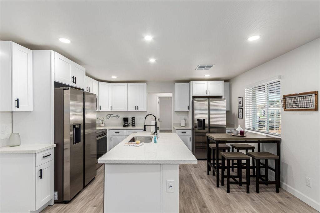 6 BR in Chandler