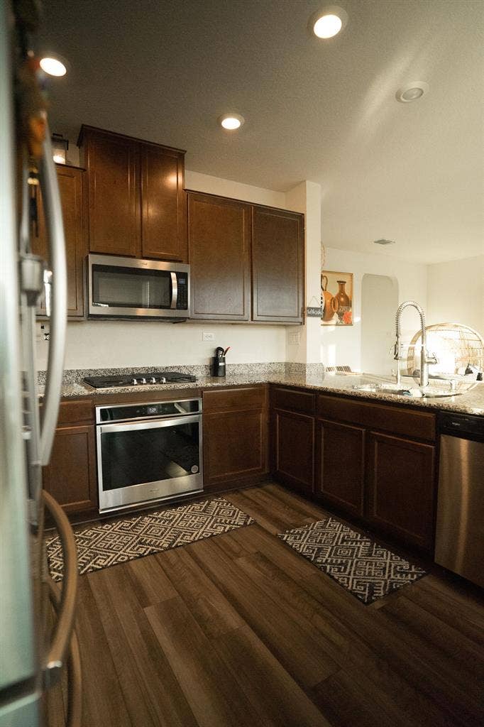 4 BR in Converse