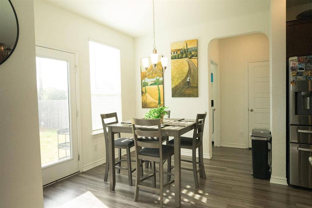 4 BR in Converse