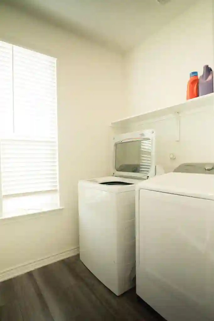 4 BR in Converse