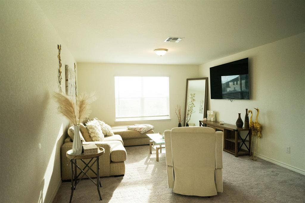 4 BR in Converse