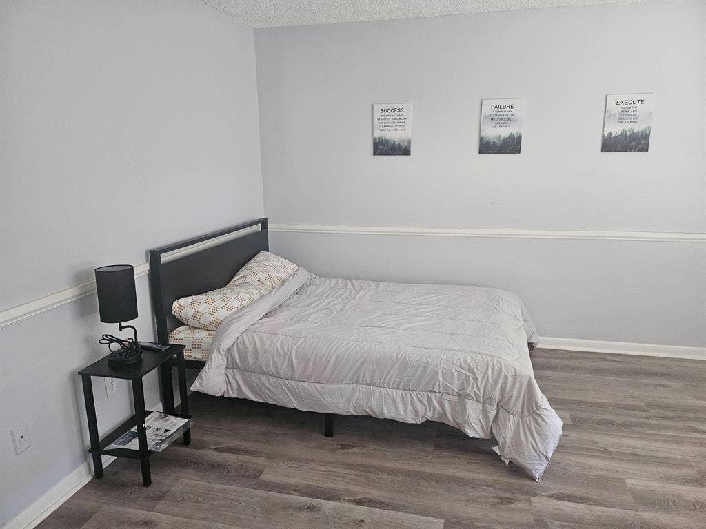 6 BR in Jacksonville