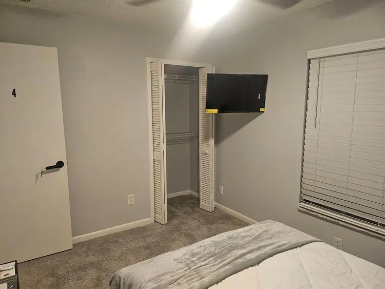 6 BR in Jacksonville