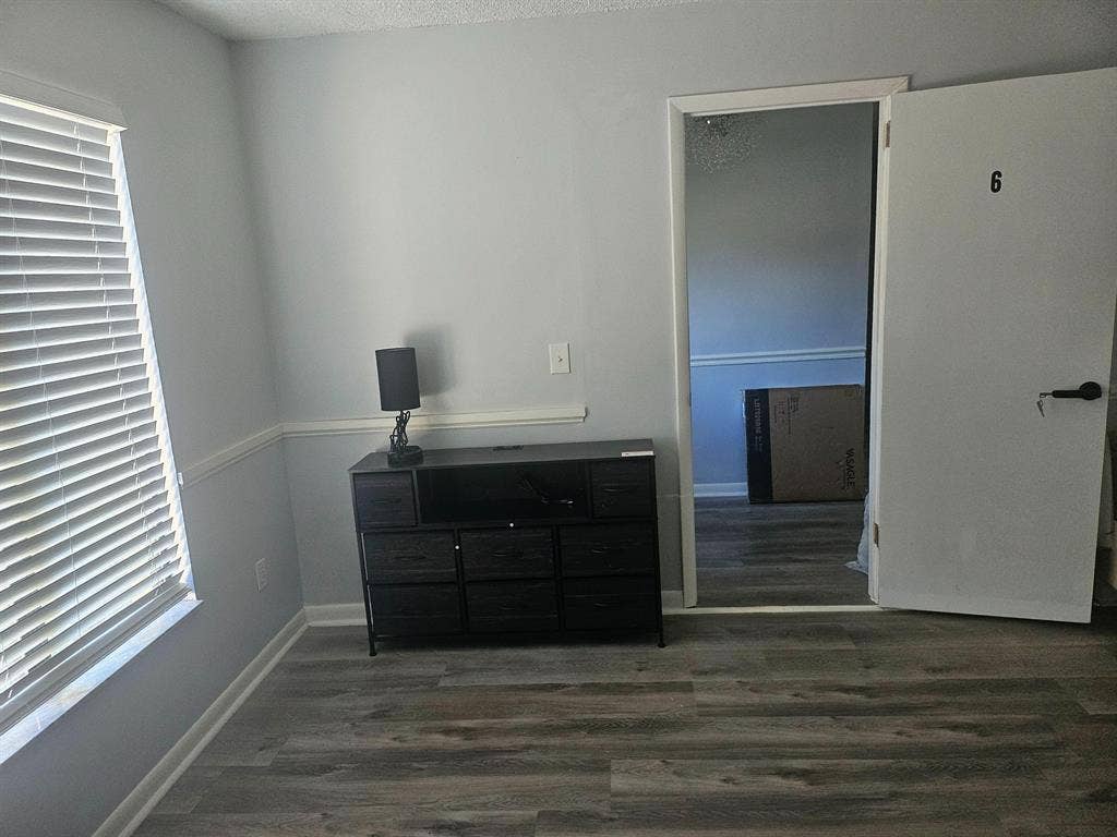 6 BR in Jacksonville