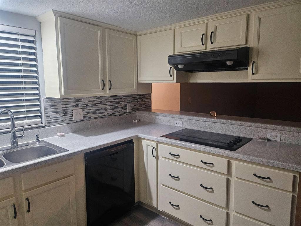 6 BR in Jacksonville