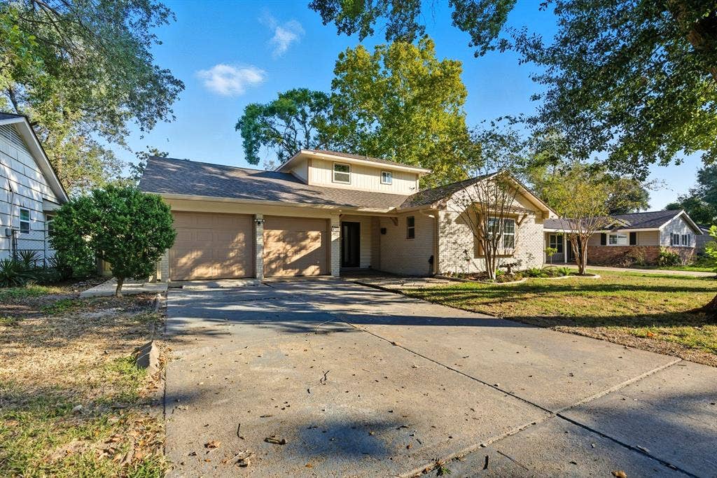 4 BR in Houston