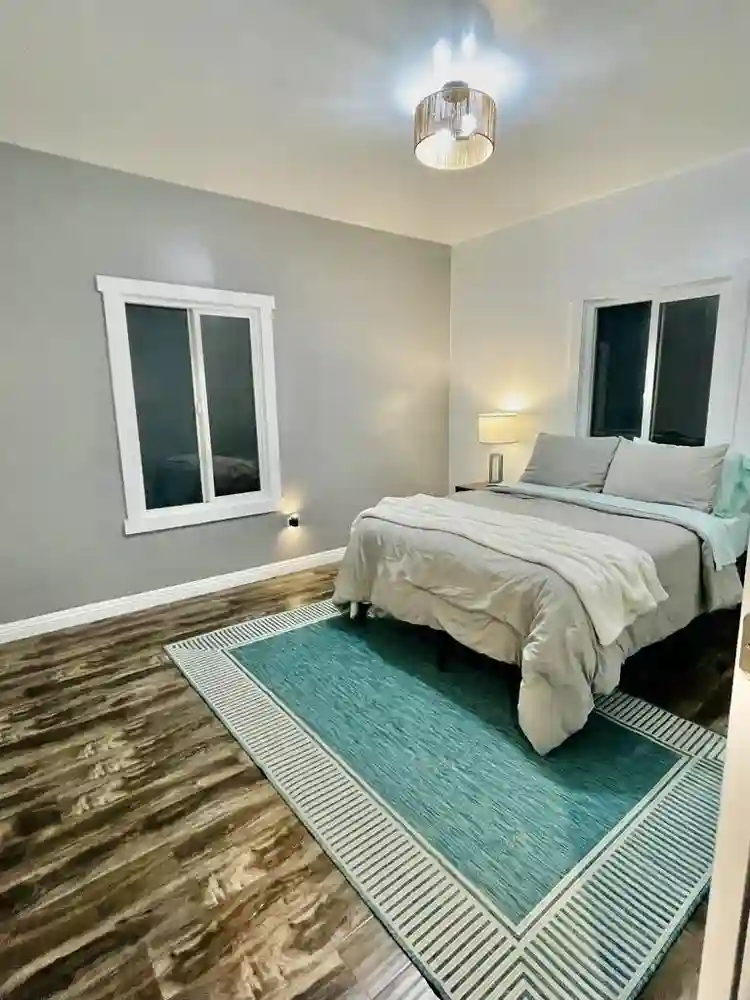 2 BR in Los Angeles