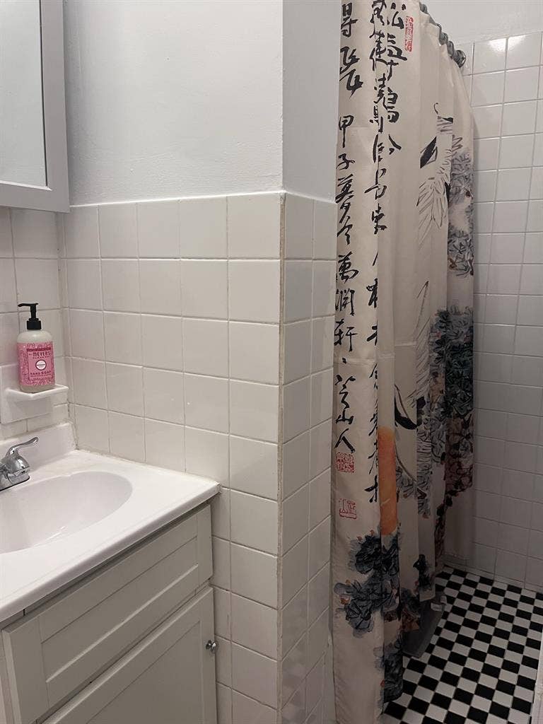 Private room in a sunny apartment