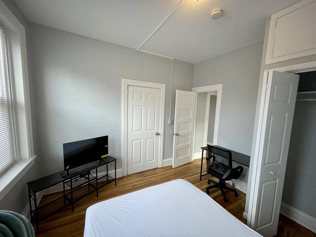 2 BR in Baltimore