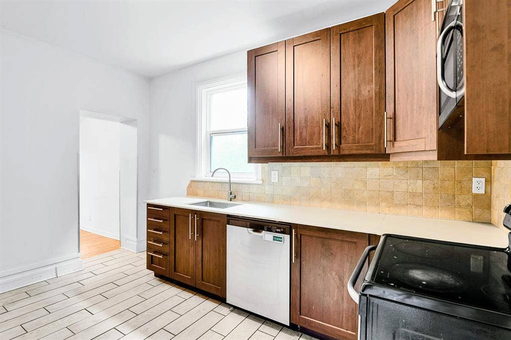 One room for rent near uOttawa