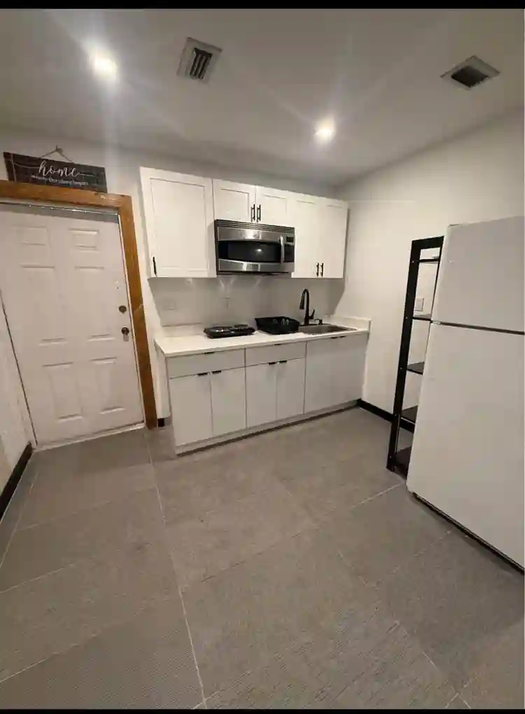 1 BR in Davie