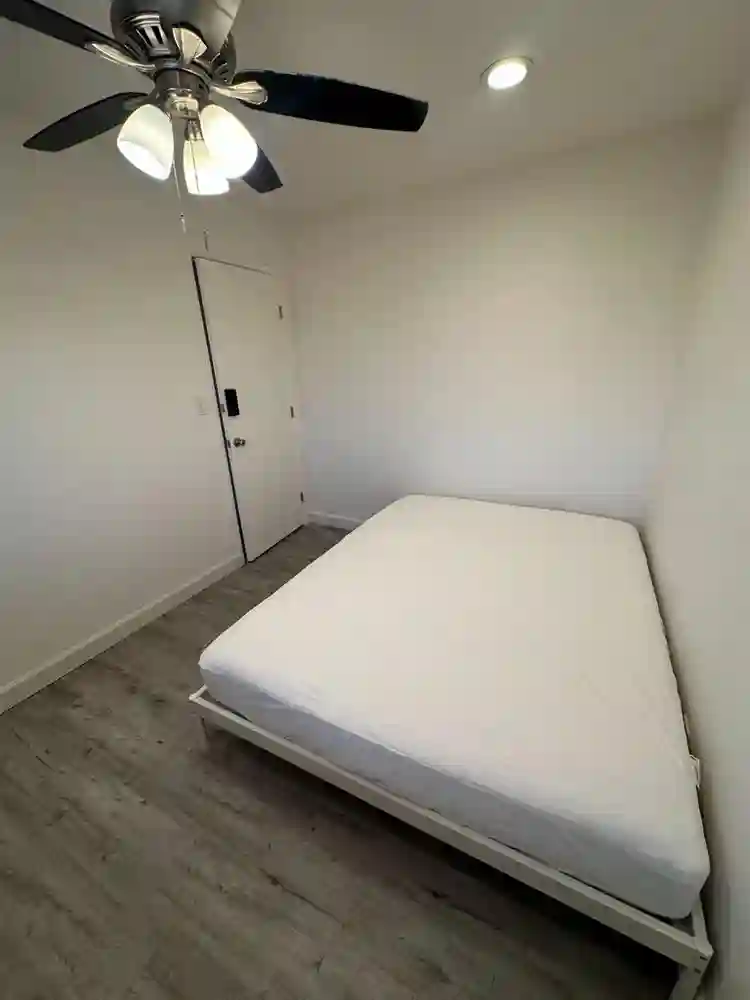 4 BR in Long Beach