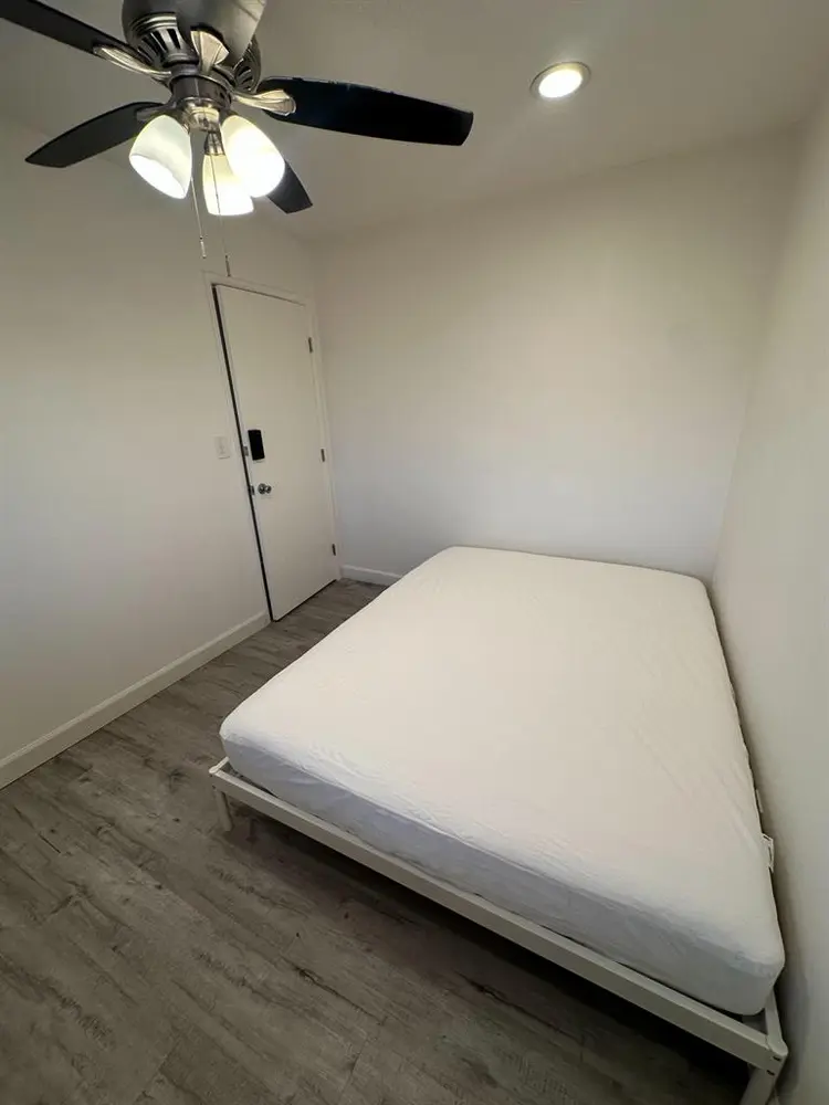 4 BR in Long Beach