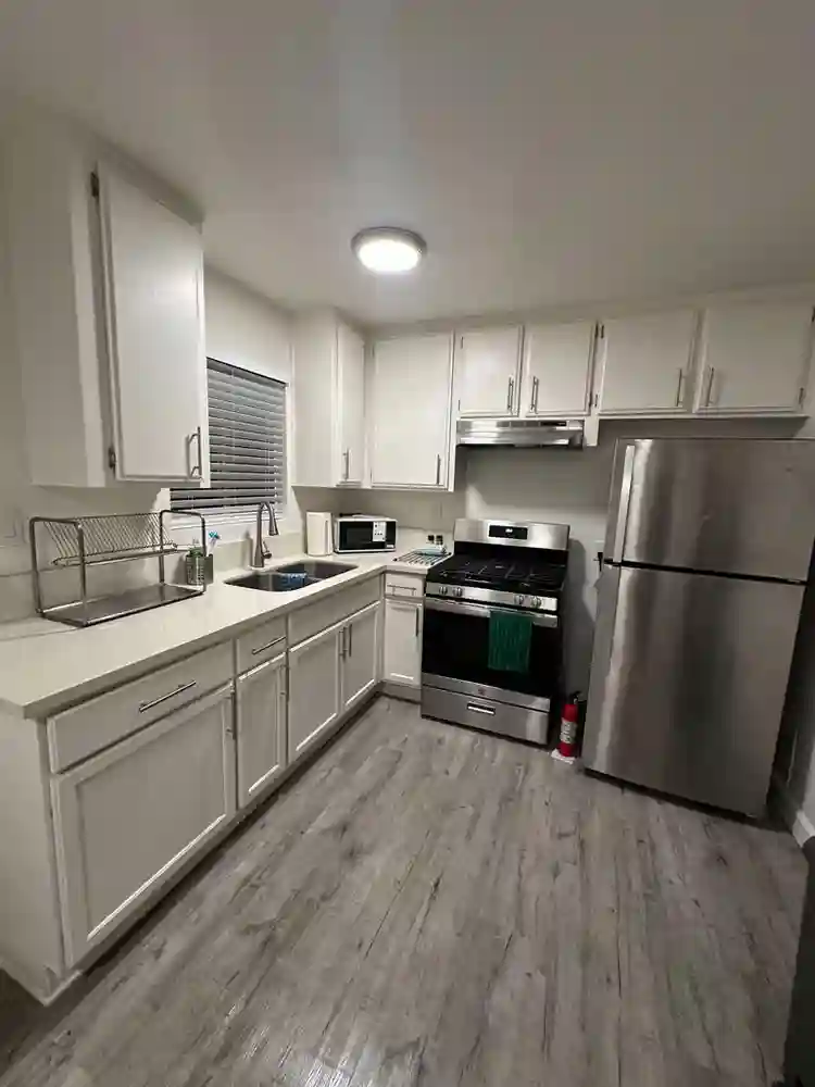 4 BR in Long Beach